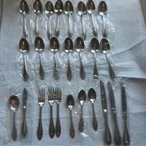 26 Piece Oneida Arbor American Harmony Beaded Stainless Steel Flatware NEW
